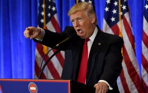 Tại sao báo chí Mỹ "càng đánh càng thua" trong cuộc đối đầu với Trump?