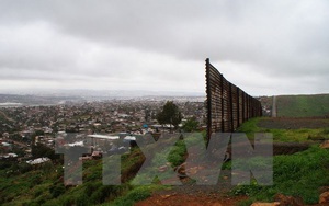 Bang California đề xuất dự luật cản trở xây tường biên giới với Mexico