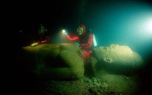 Tìm thấy thành phố cổ huyền thoại ngàn năm dưới đáy biển Ai Cập