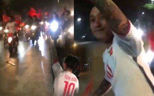 Tuấn Hưng dẫn đầu đoàn mô tô đi "bão đêm" mừng chiến thắng của U23 Việt Nam