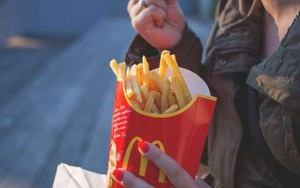 Vui thôi đừng vui quá: Tung “khuyến mãi quá đà” ăn theo thành tích đội nhà, McDonald’s đã vấp phải thảm họa marketing đáng quên nhất trong lịch sử!