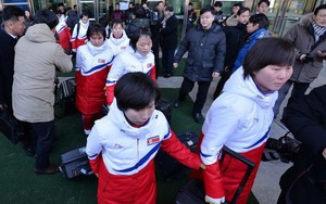 Olympic PyeongChang: Đội khúc côn cầu Triều Tiên đã tới Hàn Quốc