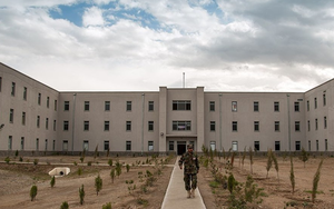 Đánh bom, đọ súng chấn động học viện quân sự ở Afghanistan