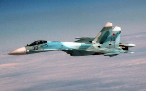 Máy bay do thám Mỹ bị Su-27 chặn gần biên giới Nga