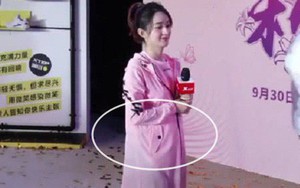Bụng càng ngày càng to, Triệu Lệ Dĩnh cố tình mặc áo rộng thùng thình vẫn bị lộ?