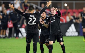 Lập cú đúp đẹp mắt, Rooney tặng thêm "cái tát" cho những kẻ buông lời độc địa