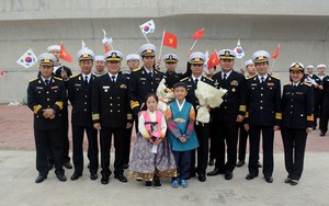 Tàu 015-Trần Hưng Đạo tham dự duyệt binh tàu quốc tế tại Jeju, Hàn Quốc