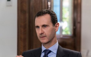 Tự tin vào chiến thắng, Tổng thống Assad đi nước cờ bất ngờ