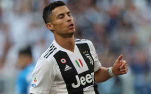 Giữa nghi án hiếp dâm chồng chất, Ronaldo được bạn gái cũ đứng ra bảo vệ