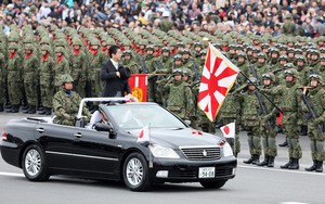 Lực lượng Phòng vệ Nhật Bản rầm rập duyệt binh, Thủ tướng Abe cam kết sửa Điều 9 Hiến pháp