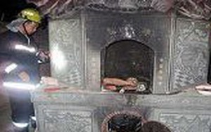 Truy tìm đạo chích đột nhập chùa, nhốt sư cô trộm tài sản
