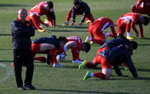 ĐT Việt Nam để thua đội cuối bảng K-League, HLV Park Hang-seo tràn ngập lo âu