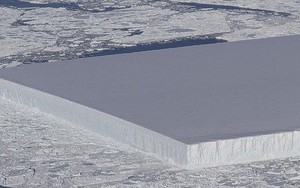 NASA công bố hình ảnh tảng băng trôi hình chữ nhật vuông thành sắc cạnh, xưa nay chưa nhìn thấy bao giờ
