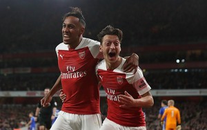 Arsenal thắng trận thứ 10 liên tiếp: Emery là người biết làm cách mạng