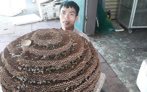 Chàng trai khoe loài ong 'đốt thần ngã ngửa', làm tổ khủng nặng 35 kg