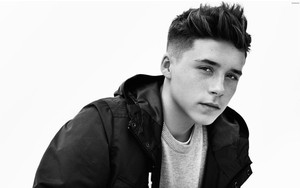 Brooklyn Beckham: Áp lực của "đứa con sinh ra ở vạch đích" và thước đo thành công được tính theo cấp số nhân