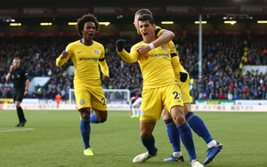 "Thoát chết" trước Man United, Chelsea thắng dễ bằng pha "mở hàng" của Morata