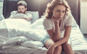 Chứng kiến vợ sinh, chồng mất luôn ham muốn?
