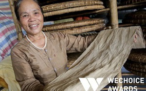 Từ chiếc khăn dệt bằng 4.800 cuống sen đến khát vọng lưu truyền nghề truyền thống của nghệ nhân Phan Thị Thuận