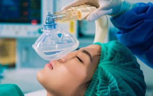 Bác sĩ yêu râu xanh lợi dụng lúc bệnh nhân nữ bất tỉnh để "kiểm tra vùng kín"