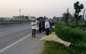 Nam thanh niên tử vong bên vệ đường trong tư thế ôm đầu