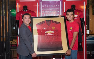 Trao áo đấu đặc biệt cho CĐV, Man United sắp cử tiền đạo huyền thoại sang Việt Nam