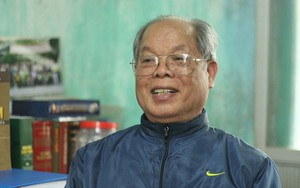 Cháu làm phần mềm chuyển đổi 'tiếw Việt' tặng PGS Bùi Hiền: Chữ của ông tôi học rất nhanh
