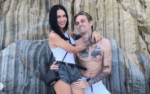 Vượt qua scandal nghiện ngập, Aaron Carter giờ sắp làm cha và chuẩn bị cầu hôn bạn gái