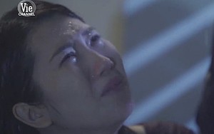 "Gạo nếp gạo tẻ": Hân quỳ gối, nhào tới ôm chặt Kiệt xin được tha thứ, nhưng gây phẫn nộ nhất chính là điều này!