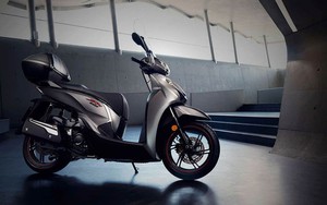 Honda SH giá 300 triệu đồng vừa về Việt Nam có gì hot?