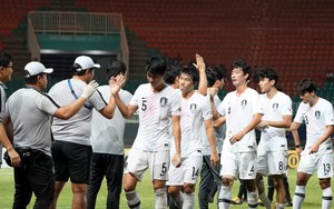 Sai lầm ngay phút thứ 2, Hàn Quốc cay đắng nhìn đối thủ lên ngôi theo kịch bản nghẹt thở