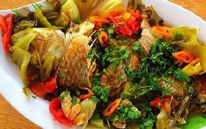 Chuyên gia cảnh báo: Sai lầm khi ăn cá chép có thể gây ngộ độc, hại gan