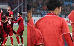 Trên áo Xuân Trường viết 2 cái tên khiến CĐV Việt Nam rưng rưng xúc động