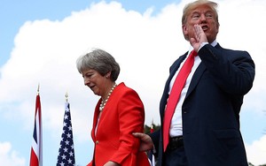 Nhiếp ảnh gia tiết lộ về bí mật đằng sau 17 bức ảnh lạ về Tổng thống Trump