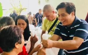 Một nghị sĩ Philippines bị bắn chết sau khi trao quà tặng Giáng sinh
