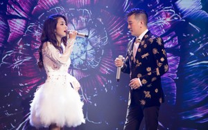 Đàm Vĩnh Hưng tặng quà đặc biệt cho học trò xinh đẹp