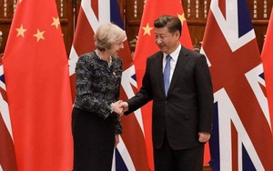 Rắc rối theo Thủ tướng Anh sang Trung Quốc