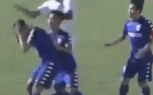 Đồng đội của thủ môn Bùi Tiến Dũng, Quang Hải bị đánh ở sân Gò Đậu