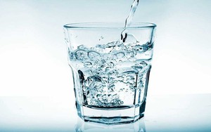 Mách bạn cách uống nước đơn giản giúp mang lại kết quả bất ngờ chỉ sau 4 tuần