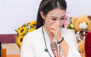 Hoa Trần - người vợ kém 18 tuổi của Việt Hoàn: Không bao giờ tôi có ý định bỏ chồng