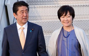 Vợ Thủ tướng Nhật Shinzo Abe dính bê bối