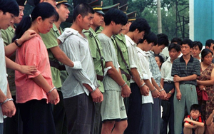 Vững chân trên đỉnh quyền lực, bây giờ ông Tập mới dám đụng tới "ổ kiến lửa" thực sự ở TQ