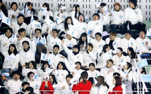 Sóng gió bùng phát: Nhật phản đối cờ Olympic của hai miền Triều Tiên