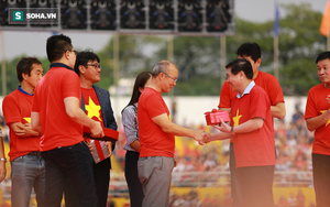 Cầu thủ U23 Việt Nam được phát 10 triệu đồng, có thể chia thưởng tạm 15 tỷ đồng trước Tết
