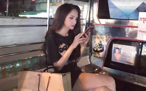 Hoa hậu Hương Giang đi mua sắm bằng phương tiện công cộng, nhiều người Thái xin chụp hình