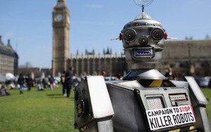 Vì sao cả Stephen Hawking và Bill Gates đều sợ robot và trí tuệ nhân tạo, chỉ muốn dừng phát triển nó?