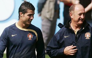 Ronaldo nhắn tin hỏi thầy cũ về Trung Quốc