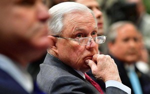Bộ trưởng Tư pháp Mỹ từng bị FBI điều tra mà không biết?