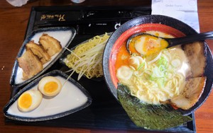 Bát mỳ Aori Ramen của ca sĩ nhóm nhạc BigBang được bán ở Việt Nam với giá bao nhiêu?