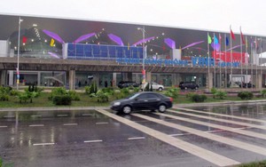 Không xử phạt nam sinh viên trèo tường, đột nhập lên máy bay VNA